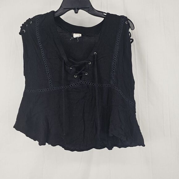 Some Days Lovin Black Cropped Lattice Lace Up Blouse Top Women’s Size XS - Picture 1 of 4